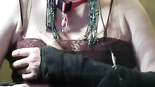 Snapshot of sissy_sarah69 chatting on November 30, 2025, 3:35 pm sissy sarah69 online show from November 30, 2025, 3:35 pm