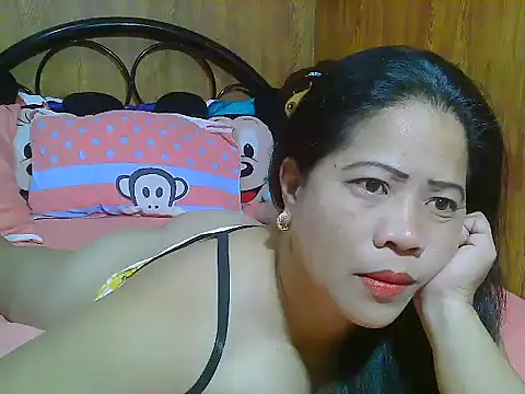 xsweetlips69x online show from February 13, 2026, 12:27 pm