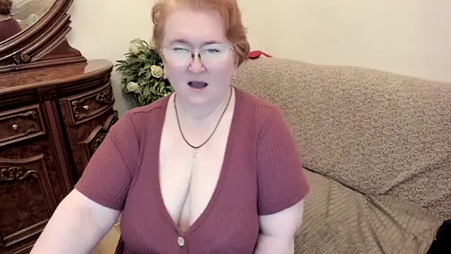 leiamillersonn online show from November 5, 2025, 5:27 pm