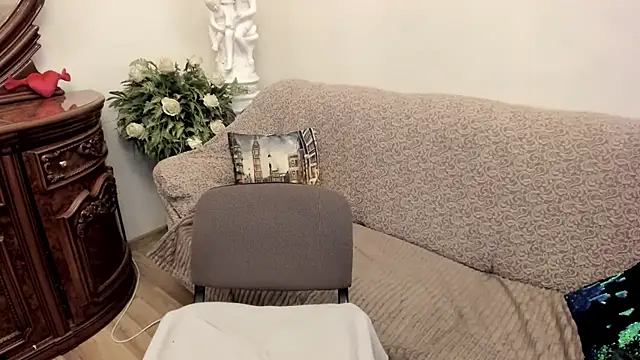 leiamillersonn online show from November 15, 2025, 4:38 am