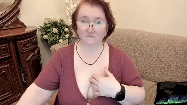 leiamillersonn online show from October 10, 2025, 7:04 pm