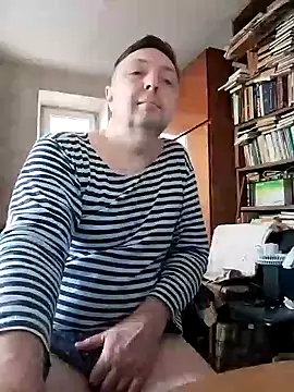 Snapshot of Pokaz2020 chatting on July 24, 2026, 8:43 am Pokaz2020 online show from July 24, 2026, 8:43 am