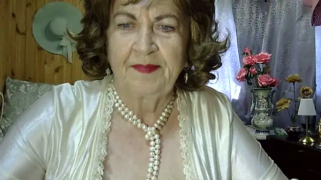 Emma52610 online show from June 30, 2026, 7:08 am