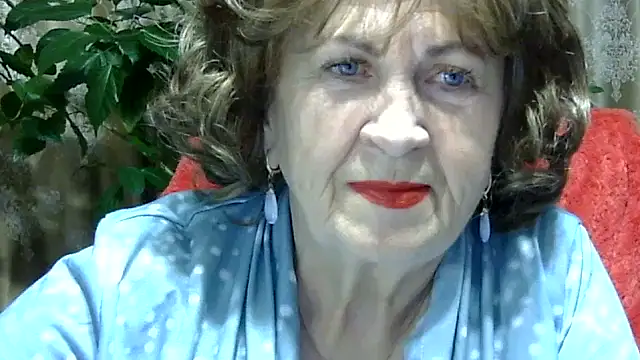 Emma52610 online show from December 3, 2025, 3:00 pm