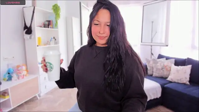 DannaaMeliza online show from October 22, 2025, 9:31 am