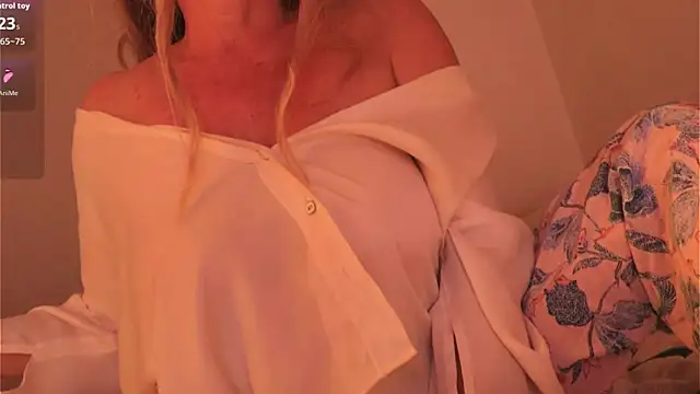 Kishaxxx online show from November 12, 2025, 12:04 am