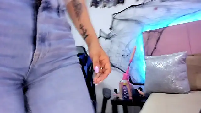 Snapshot of melani_xc chatting on October 21, 2025, 12:59 pm melani xc online show from October 21, 2025, 12:59 pm