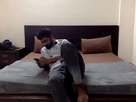 Snapshot of bossno2596 chatting on February 18, 2026, 6:22 am bossno2596 online show from February 18, 2026, 6:22 am