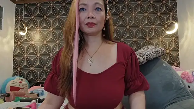 Snapshot of yummymeily chatting on October 10, 2025, 12:50 pm yummymeily online show from October 10, 2025, 12:50 pm