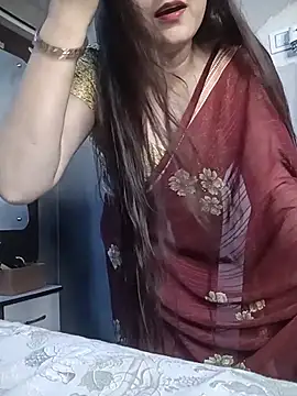Snapshot of naughtymadam chatting on July 13, 2026, 5:07 am naughtymadam online show from July 13, 2026, 5:07 am