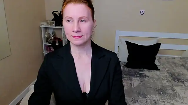 FoxySophia online show from October 2, 2025, 4:05 am