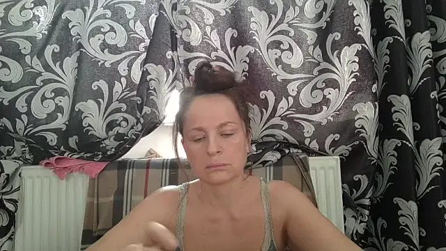 Snapshot of LindaStarS chatting on February 2, 2026, 11:53 am LindaStarS online show from February 2, 2026, 11:53 am