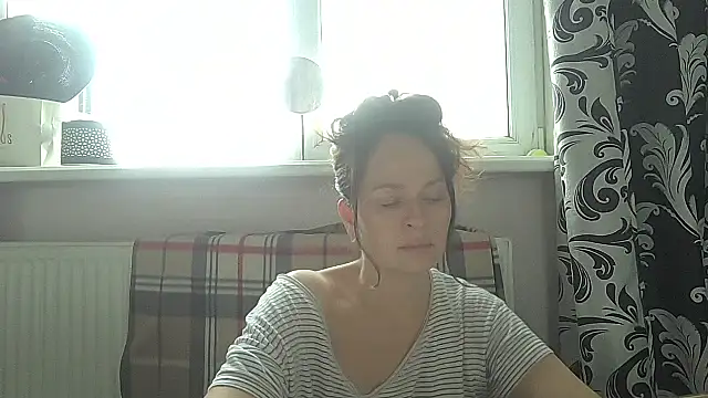 Snapshot of LindaStarS chatting on May 13, 2026, 10:55 am LindaStarS online show from May 13, 2026, 10:55 am