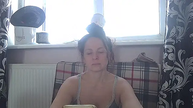 Snapshot of LindaStarS chatting on May 23, 2026, 6:12 am LindaStarS online show from May 23, 2026, 6:12 am