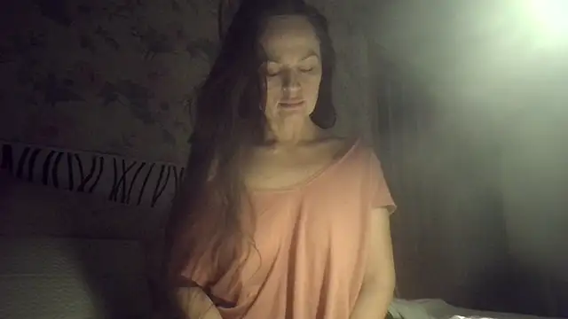 LindaStarS online show from December 17, 2025, 7:08 pm