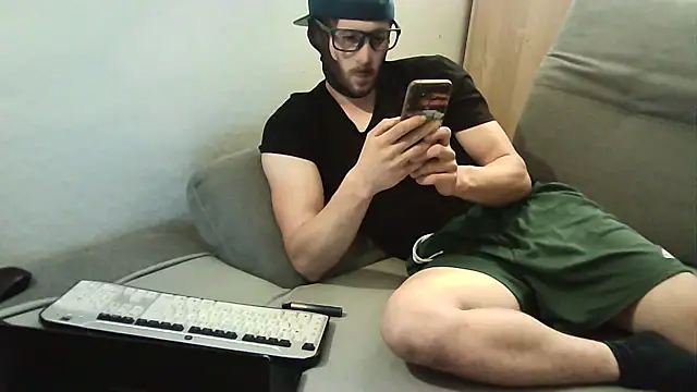 ShyGuyWannaTry online show from September 8, 2025, 11:26 pm