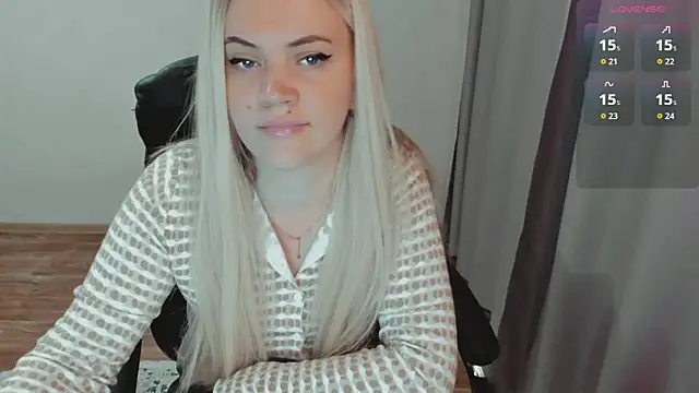 AllAboutLoveXx online show from October 15, 2025, 6:22 am