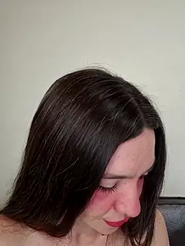 loveuu-bae online show from February 25, 2026, 9:03 pm