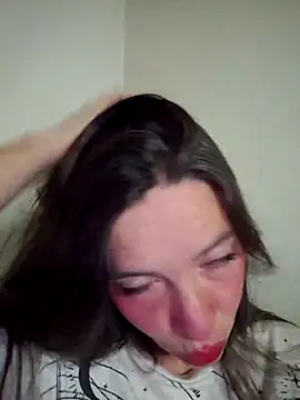 loveuu-bae online show from November 6, 2025, 11:53 pm