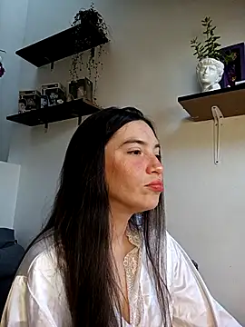 loveuu-bae online show from March 9, 2025, 9:46 pm