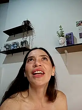 loveuu-bae online show from March 6, 2025, 1:05 am