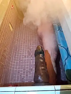 Snapshot of UncutHammer69 chatting on November 25, 2025, 4:57 am UncutHammer69 online show from November 25, 2025, 4:57 am