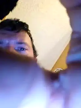 Snapshot of UncutHammer69 chatting on February 18, 2026, 6:33 am UncutHammer69 online show from February 18, 2026, 6:33 am