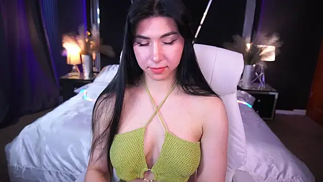 Snapshot of EmilyCandyy chatting on October 27, 2025, 7:42 am EmilyCandyy online show from October 27, 2025, 7:42 am