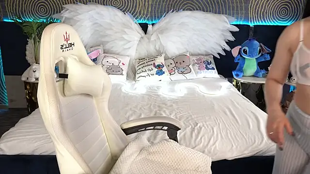 Snapshot of EmilyCandyy chatting on October 7, 2025, 6:03 am EmilyCandyy online show from October 7, 2025, 6:03 am