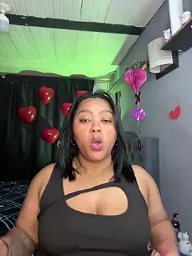 yanza2002 online show from February 14, 2026, 11:38 pm