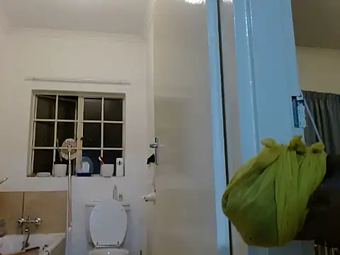 SoftRosee online show from December 1, 2025, 8:42 pm