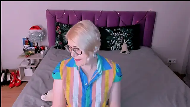 sabrinamacmarren online show from January 14, 2026, 4:10 pm