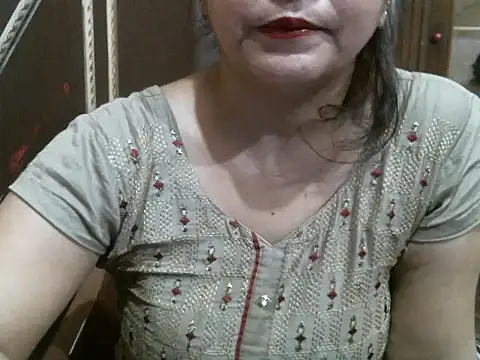 Snapshot of UrsMansi chatting on October 31, 2025, 7:21 pm UrsMansi online show from October 31, 2025, 7:21 pm