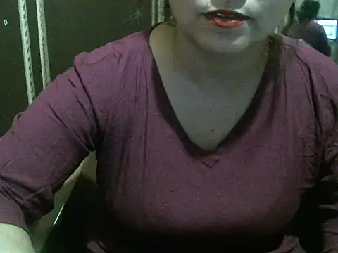 Snapshot of UrsMansi chatting on October 24, 2025, 7:35 pm UrsMansi online show from October 24, 2025, 7:35 pm