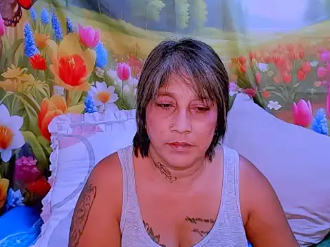 Snapshot of indianroxy chatting on November 15, 2025, 6:39 am indianroxy online show from November 15, 2025, 6:39 am