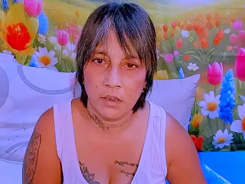 Snapshot of indianroxy chatting on October 22, 2025, 6:35 am indianroxy online show from October 22, 2025, 6:35 am