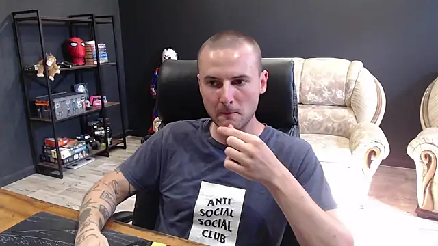 MihasikD online show from July 7, 2026, 1:03 pm