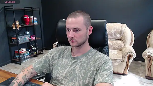 MihasikD online show from June 15, 2026, 12:49 pm