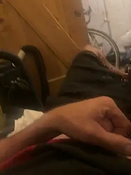 mikeylong online show from April 18, 2026, 8:42 pm