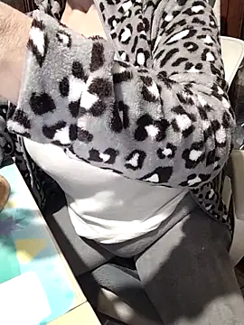 Snapshot of Melmamalhuda@xh chatting on February 19, 2026, 2:58 pm Melmamalhudaxh online show from February 19, 2026, 2:58 pm