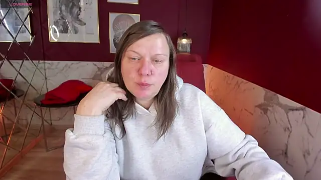 KellyPerfection online show from May 14, 2026, 6:32 am