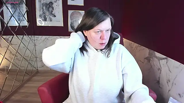 KellyPerfection online show from February 4, 2026, 5:24 am