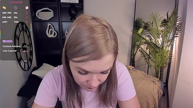 BellaDreamy online show from November 12, 2025, 9:13 am