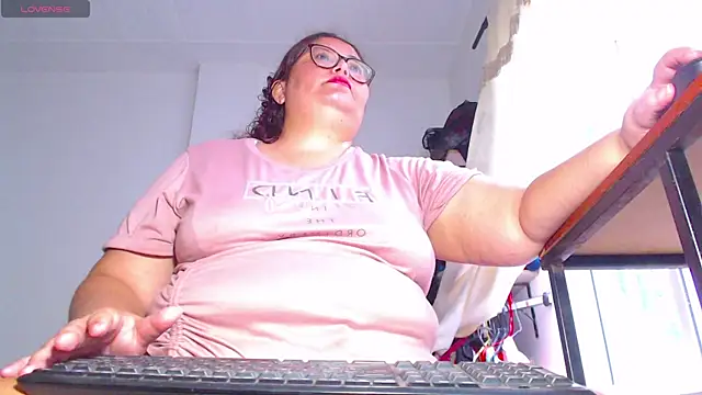 ashelymalefica online show from July 10, 2026, 9:04 pm