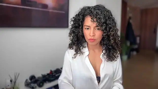 Snapshot of illaroom chatting on November 25, 2025, 8:09 pm illaroom online show from November 25, 2025, 8:09 pm