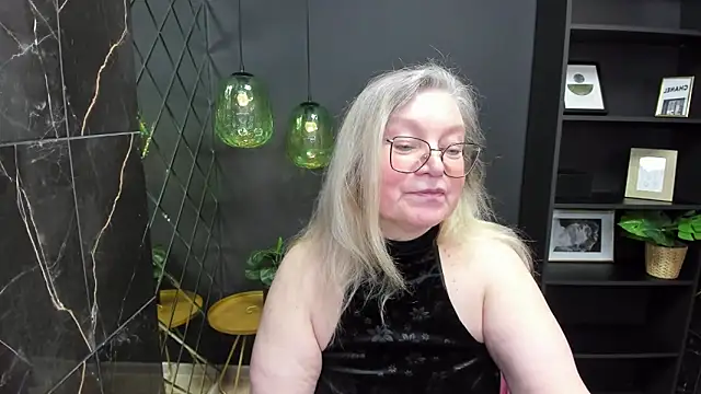 NataliMellow online show from March 3, 2025, 3:54 pm