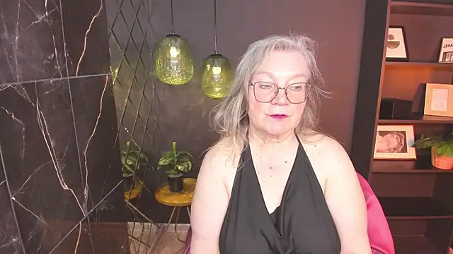 NataliMellow online show from May 25, 2026, 1:10 pm