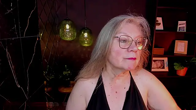 NataliMellow online show from June 25, 2026, 1:16 pm