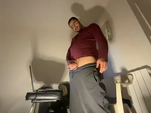 Snapshot of Enderson007 chatting on February 1, 2026, 5:55 pm Enderson007 online show from February 1, 2026, 5:55 pm