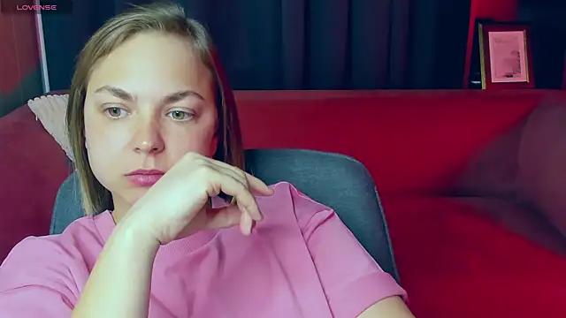 Snapshot of TataArdent chatting on March 4, 2026, 8:38 pm TataArdent online show from March 4, 2026, 8:38 pm